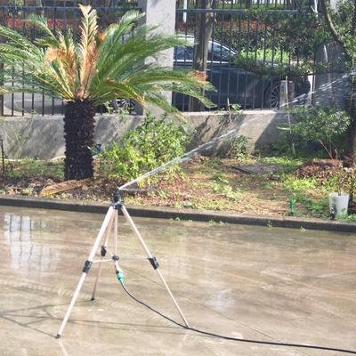 R10 360 Dispositivo de transmisión con boquilla de salida múltiple para el riego de jardines y césped