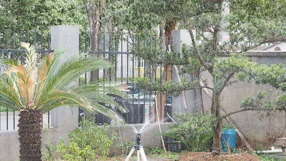 Rotación de 360 grados de rociador de conexión rápida para el riego de jardín y granja duradero