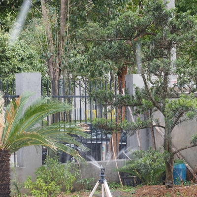 Riego de jardín de plástico de ingeniería duradero con función oscilante