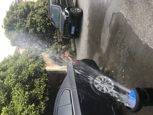 Imagen muestra 180 grados rotativo R10 boquilla de salida múltiple sistema de riego de rociador medio