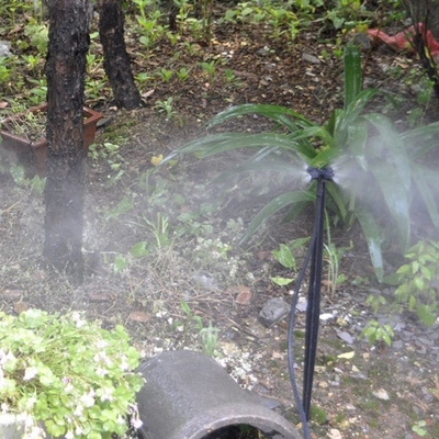 Micro MIST con cuatro salidas para equipos de riego agrícola y forestal