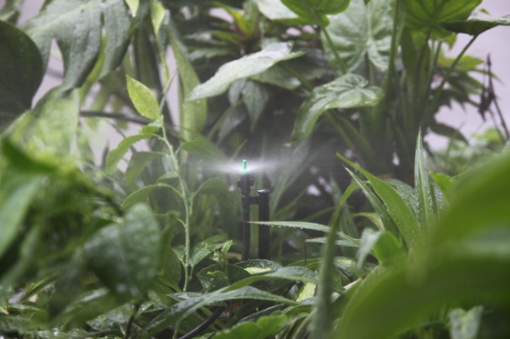 Refracción de círculo completo duradera y rociador agrícola para un riego óptimo